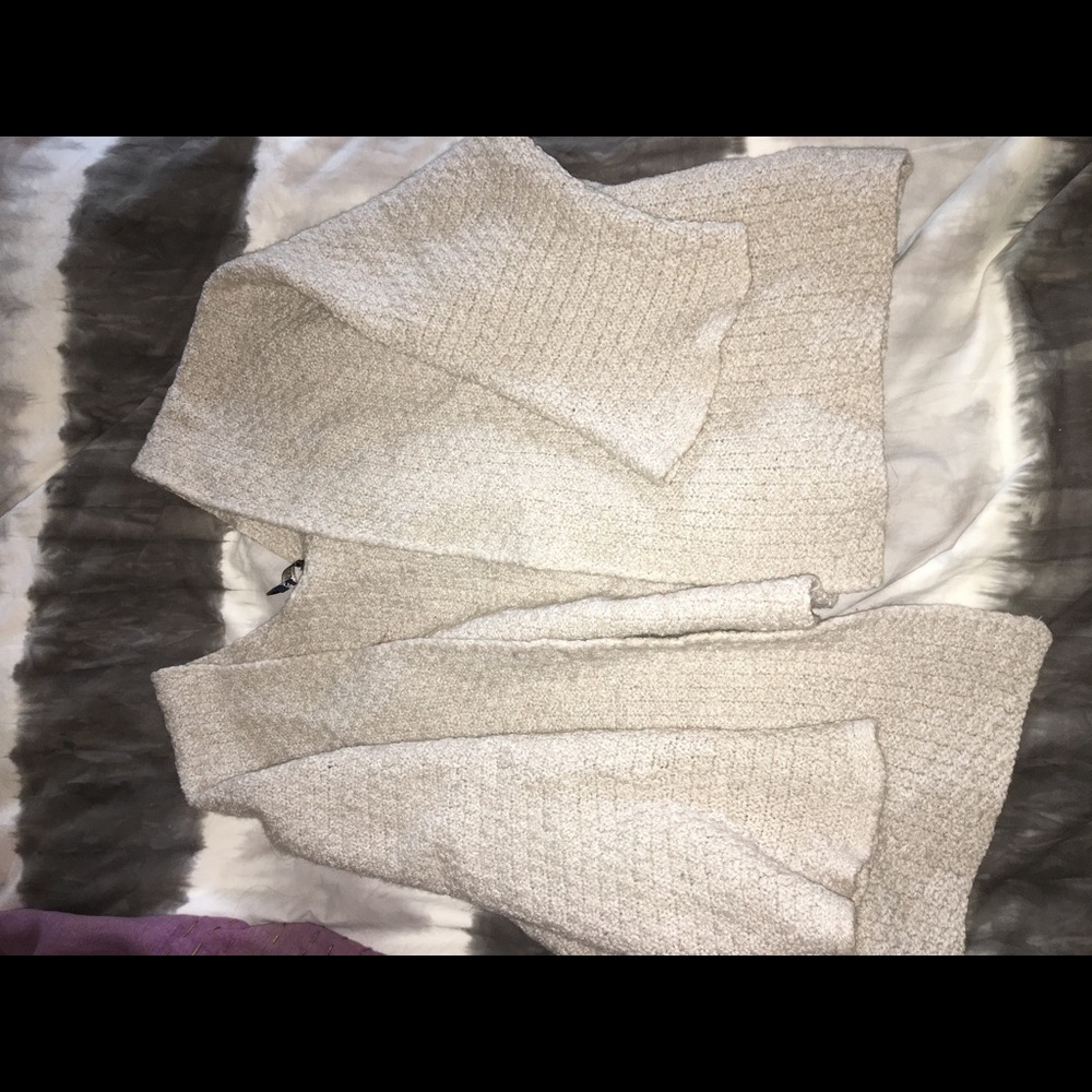 Brandy Melville creme cadigan sweater